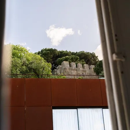 Group-Friendly 4Br Lisbon Duplex Castle View 아파트