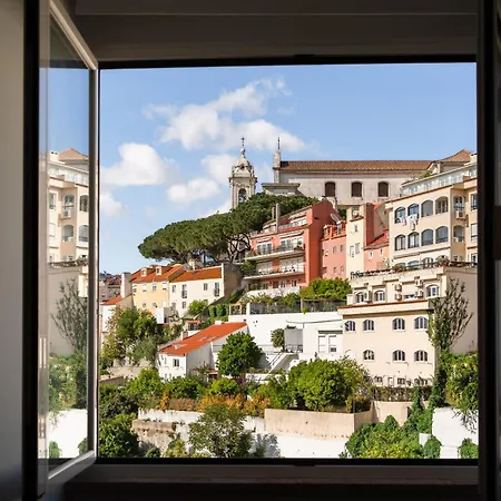 Group-Friendly 4Br Lisbon Duplex Castle View 아파트 *