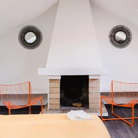 Group-Friendly 4Br Lisbon Duplex Castle View