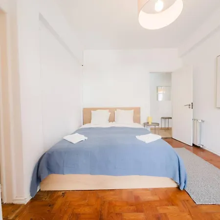 Group-Friendly 4Br Lisbon Duplex Castle View 리스본