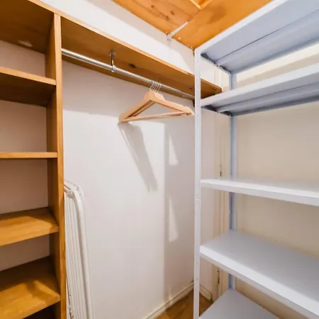 Group-Friendly 4Br Lisbon Duplex Castle View 아파트 *