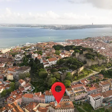 Group-Friendly 4Br Lisbon Duplex Castle View 리스본