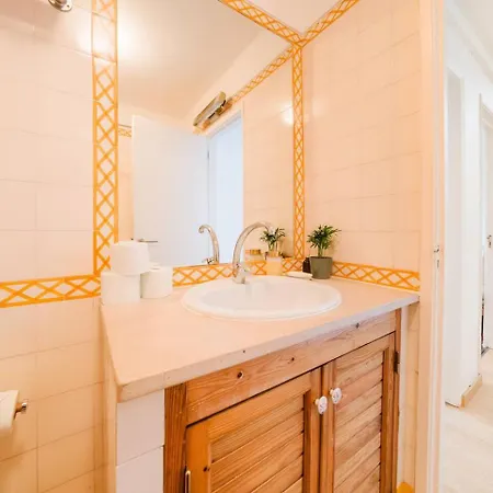 아파트 Group-Friendly 4Br Lisbon Duplex Castle View *