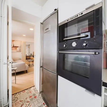 Group-Friendly 4Br Lisbon Duplex Castle View 리스본