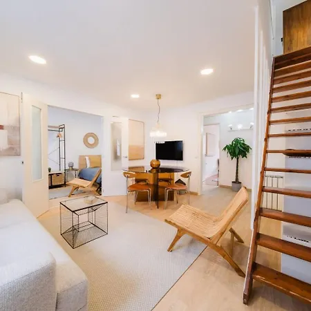 Group-Friendly 4Br Lisbon Duplex Castle View * 리스본