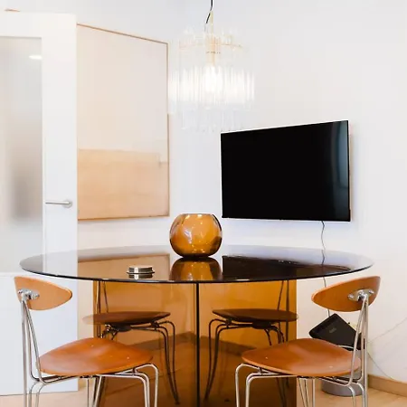 Group-friendly 4br Duplex Castle View Lissabon