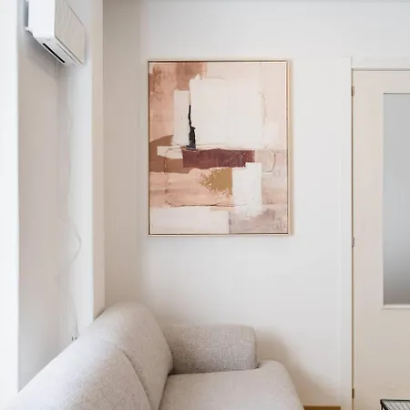 Apartment Group-Friendly 4Br Duplex Castle View In Lisbon