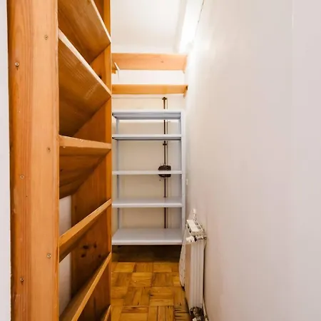 Group-friendly 4br Duplex Castle View * Lissabon