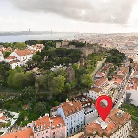 Apartman Group-friendly 4br Duplex Castle View *
