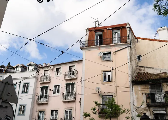 Group-friendly 4br Duplex Castle View Διαμέρισμα Lisboa