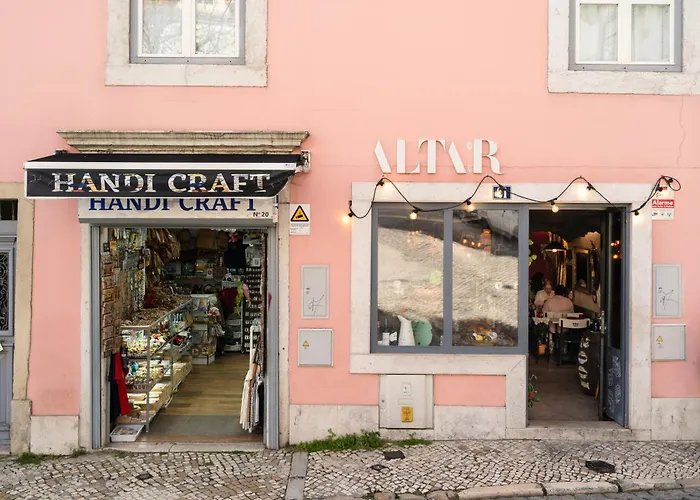 Group-friendly 4br Duplex Castle View Διαμέρισμα Lisboa