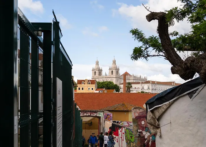 Διαμέρισμα Group-friendly 4br Duplex Castle View *