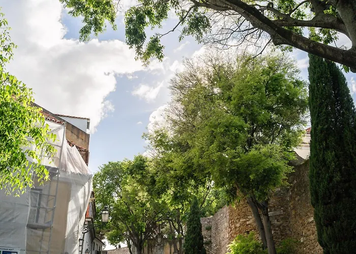 Group-friendly 4br Duplex Castle View * Lisboa