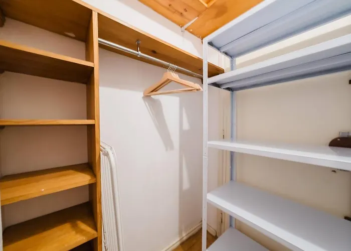 Group-friendly 4br Duplex Castle View Διαμέρισμα *