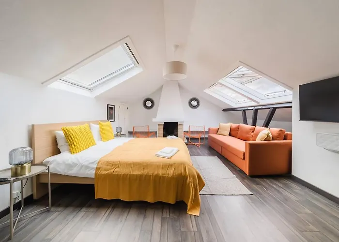 Διαμέρισμα Group-friendly 4br Duplex Castle View *