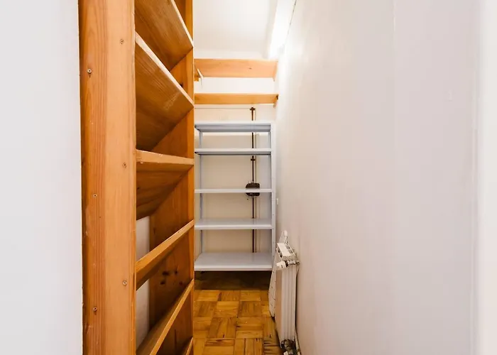 Group-friendly 4br Duplex Castle View * Lisboa