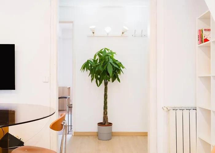 Group-friendly 4br Duplex Castle View Διαμέρισμα Lisboa