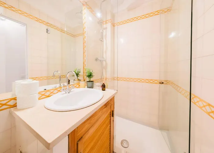 Διαμέρισμα Group-friendly 4br Duplex Castle View