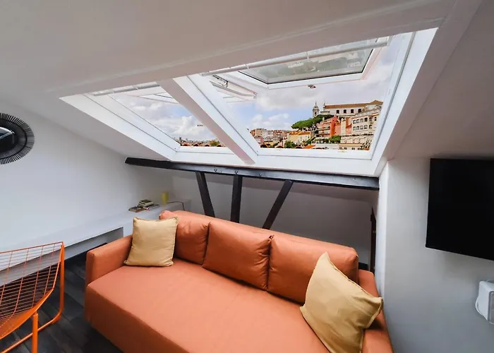 Group-friendly 4br Duplex Castle View Διαμέρισμα *