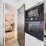 Group-friendly 4br Duplex Castle View Lissabon
