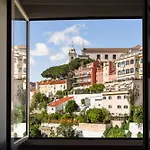 Group-friendly 4br Duplex Castle View Daire *