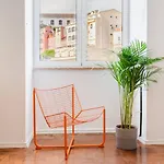 Group-friendly 4br Duplex Castle View *