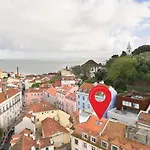 Group-friendly 4br Duplex Castle View