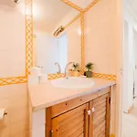 Daire Group-friendly 4br Duplex Castle View *